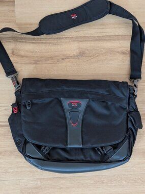 TUMI T-Tech Messenger Bag Black Ballistic Nylon Laptop Crossbody Travel Work Bag